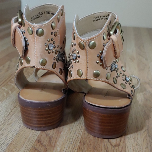 Chinese Laundry Time Flies Gladiator Sandals 5.5 - Picture 9 of 11